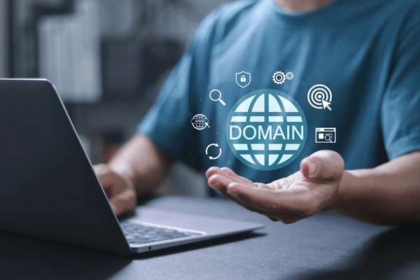 無料ドメイン名と有料ドメイン名:賢い企業が選ぶもの 78 無料ドメイン名と有料ドメイン名